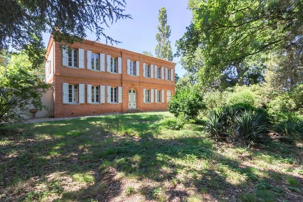 Holiday home Demeure Bajou - Piscine Privee - Parc Arbore Auterive